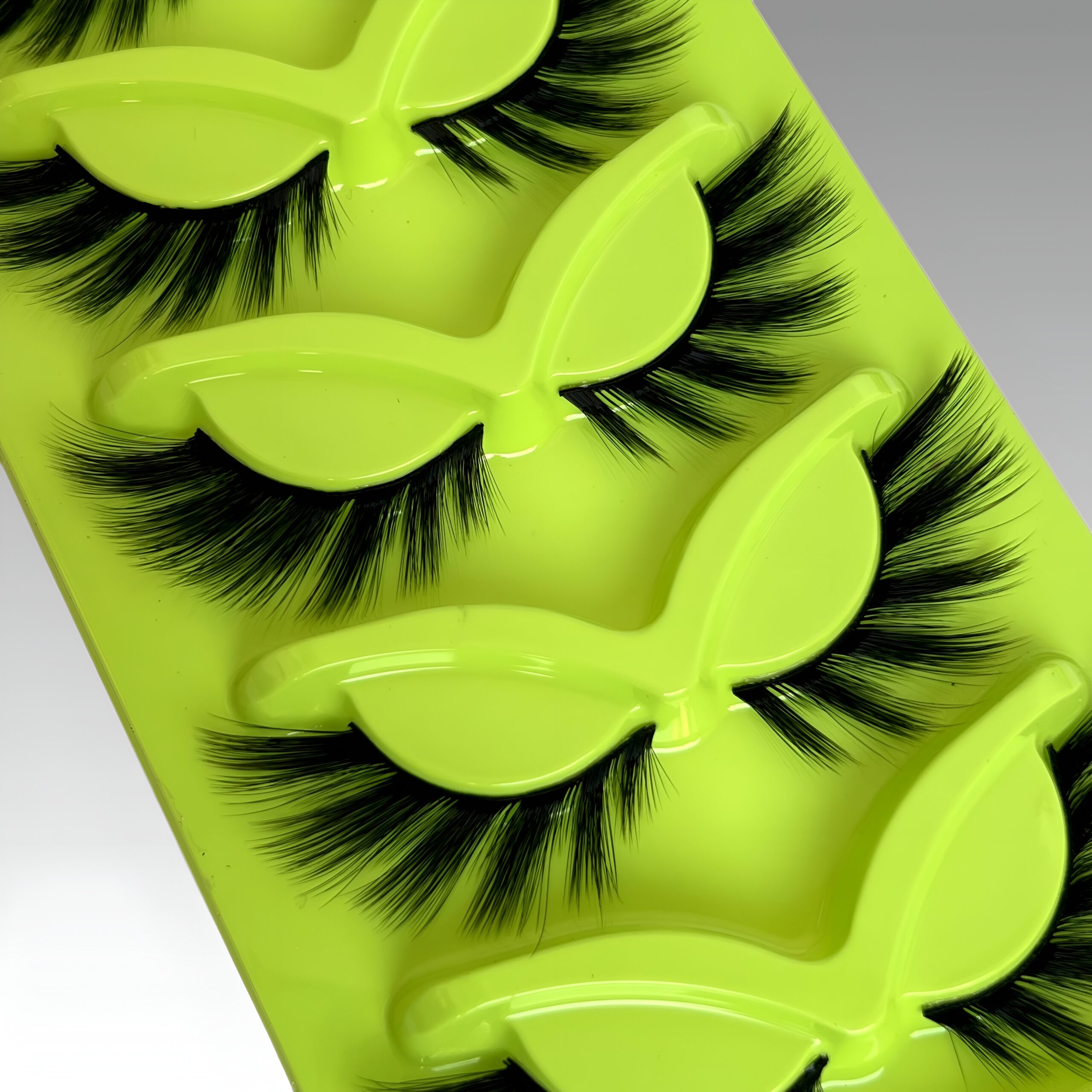 پالت مژه کد 076